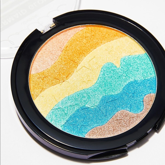 Lottie London Mermaid Glow Rainbow Highlighter - Picture 7 of 9